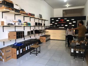Pusat jual beli Laptop Bekas di Makassar